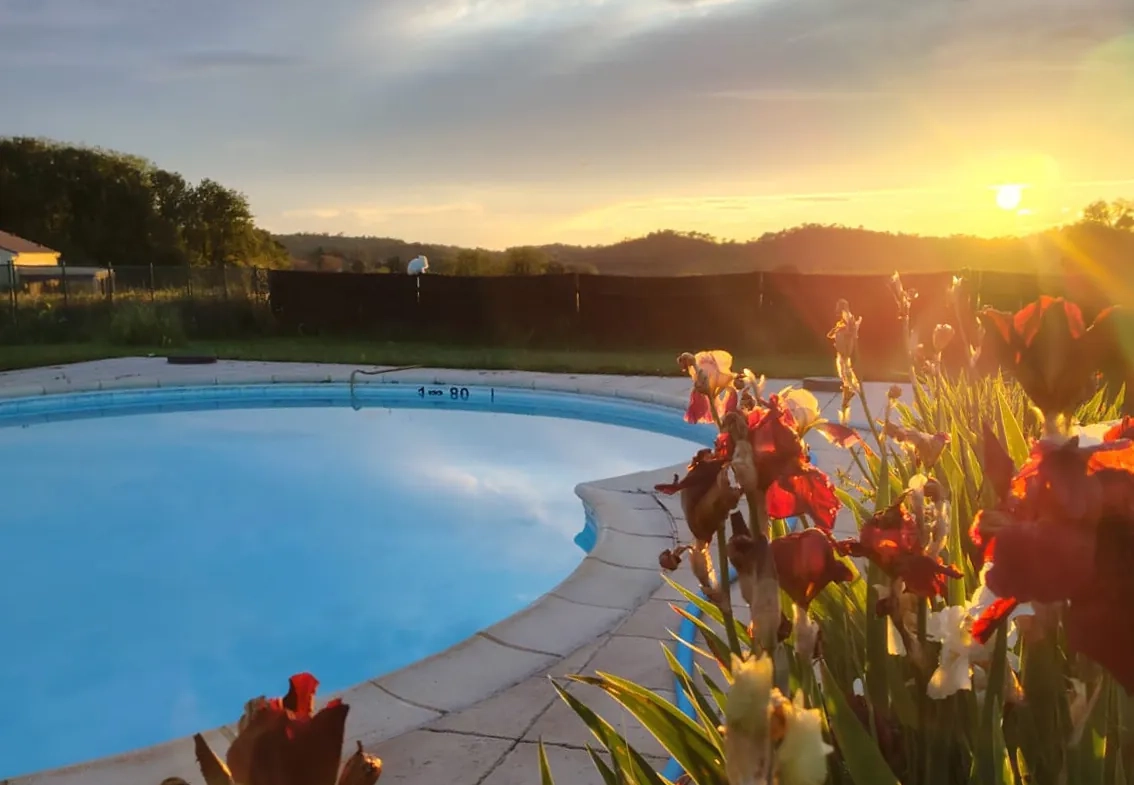 Maison en pierre avec piscine à Masclat – 4 pièces, terrain 2200 m² 