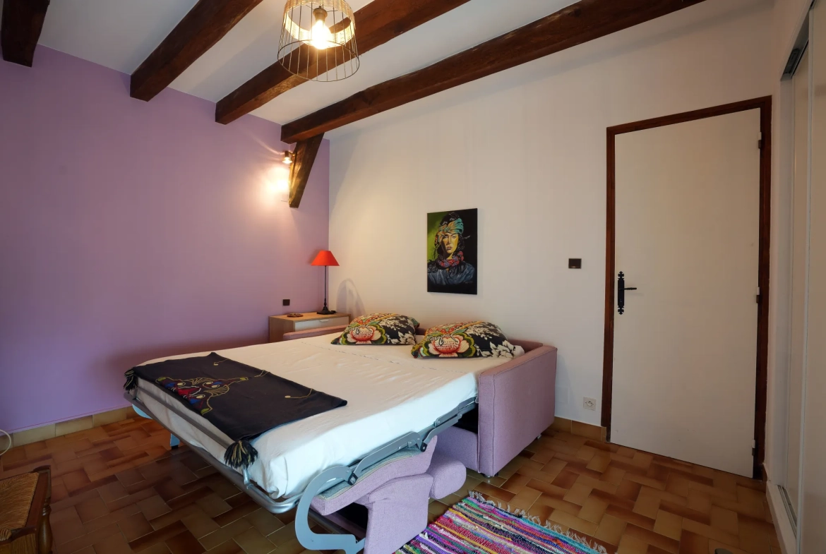 Maison en pierre avec piscine à Masclat – 4 pièces, terrain 2200 m² 