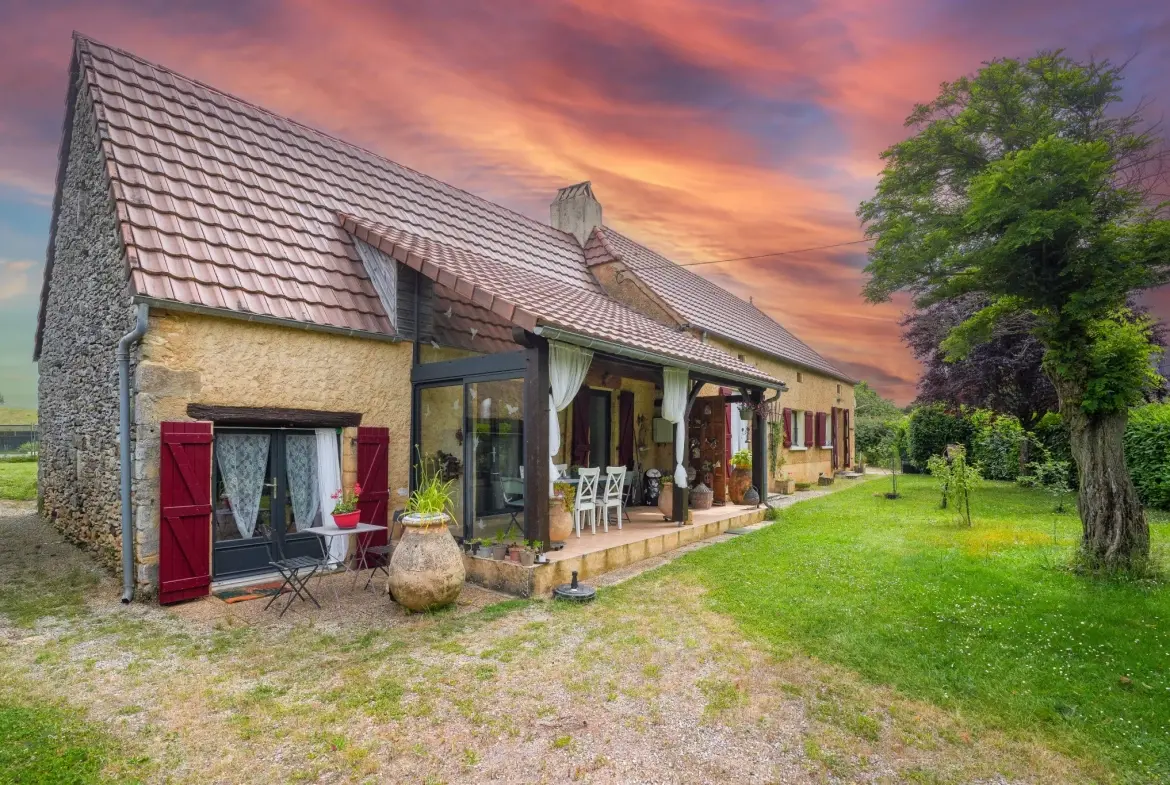 Maison en pierre avec piscine à Masclat – 4 pièces, terrain 2200 m² 