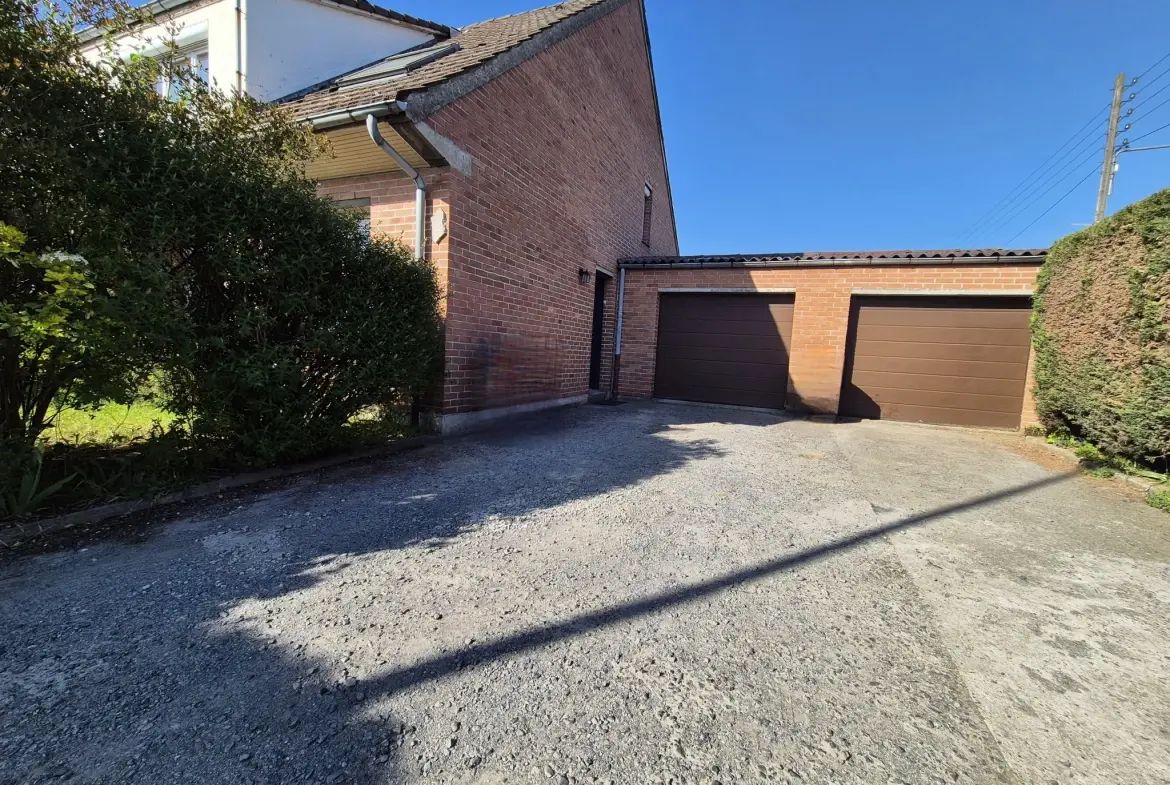 Maison 4 chambres à Harnes avec jardin et double garage 