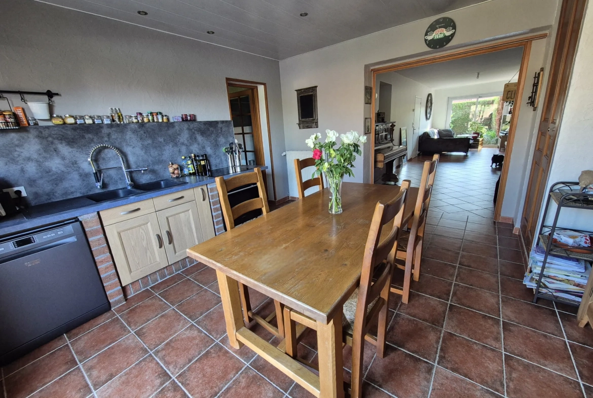 Maison 4 chambres à Harnes avec jardin et double garage 