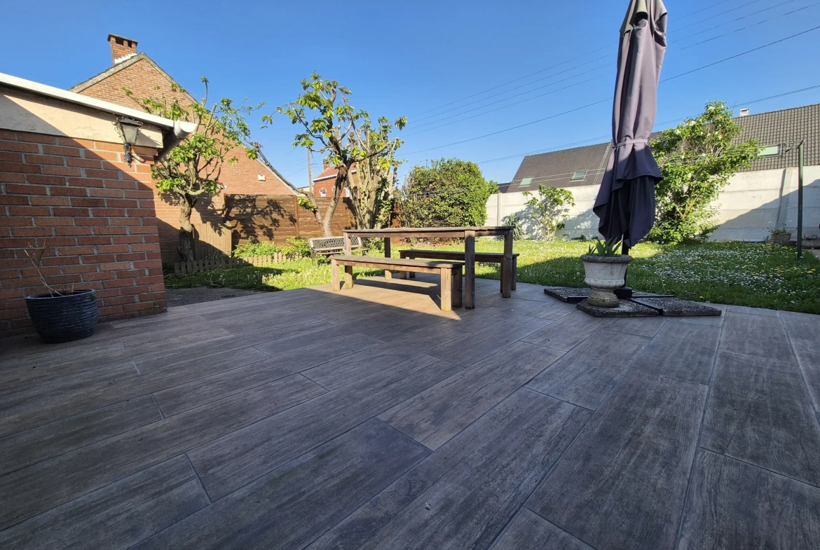 Maison 4 chambres à Harnes avec jardin et double garage 
