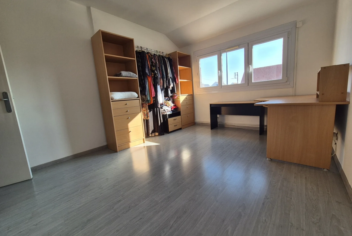 Maison 4 chambres à Harnes avec jardin et double garage 