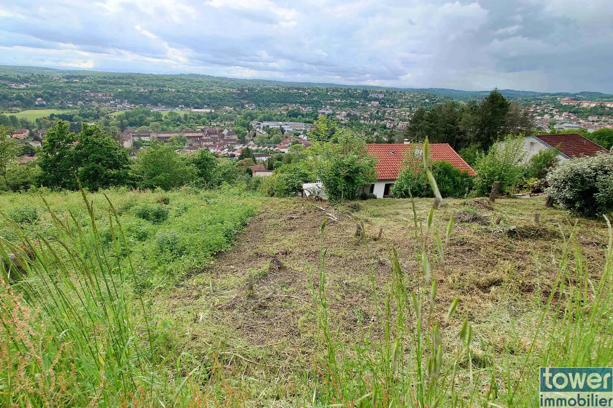 Terrains constructibles à Villefranche de Rouergue avec vue panoramique - 1002 m² 