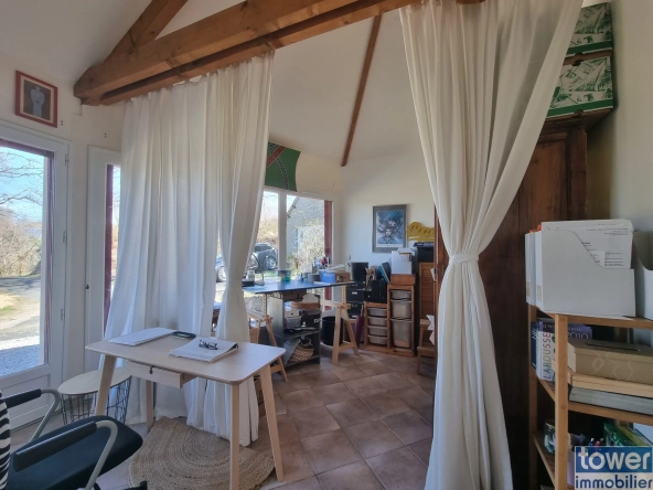 À vendre propriété isolée de 3,4 ha avec maison de 140 m² et dépendance à Cros 