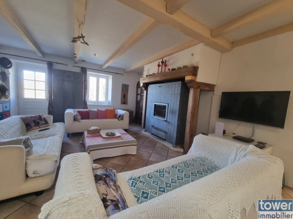 À vendre propriété isolée de 3,4 ha avec maison de 140 m² et dépendance à Cros 