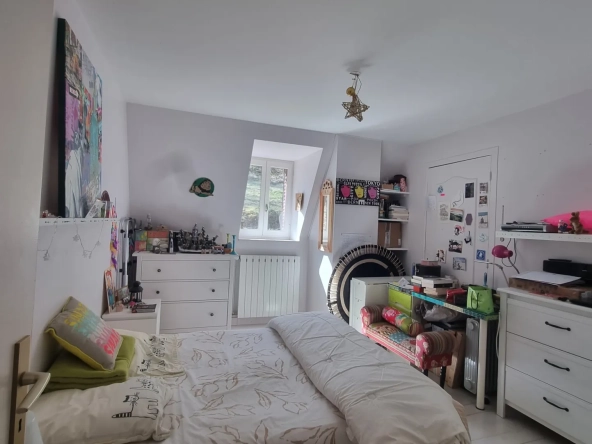 À vendre propriété isolée de 3,4 ha avec maison de 140 m² et dépendance à Cros 
