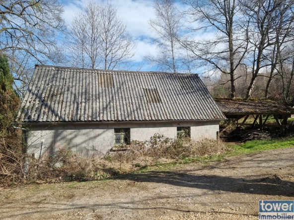 À vendre propriété isolée de 3,4 ha avec maison de 140 m² et dépendance à Cros 
