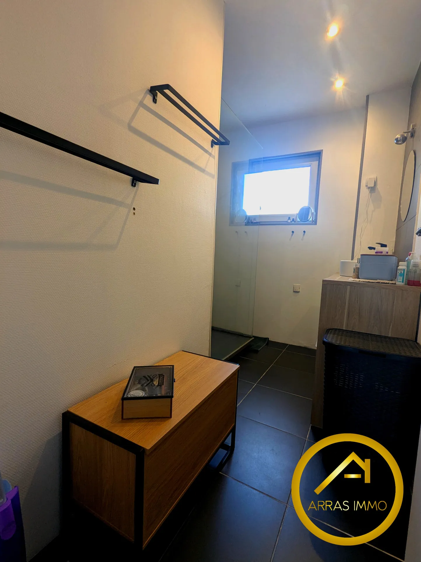 À vendre maison de 70 m² à Avion, proche commodités avec garage et panneaux solaires 