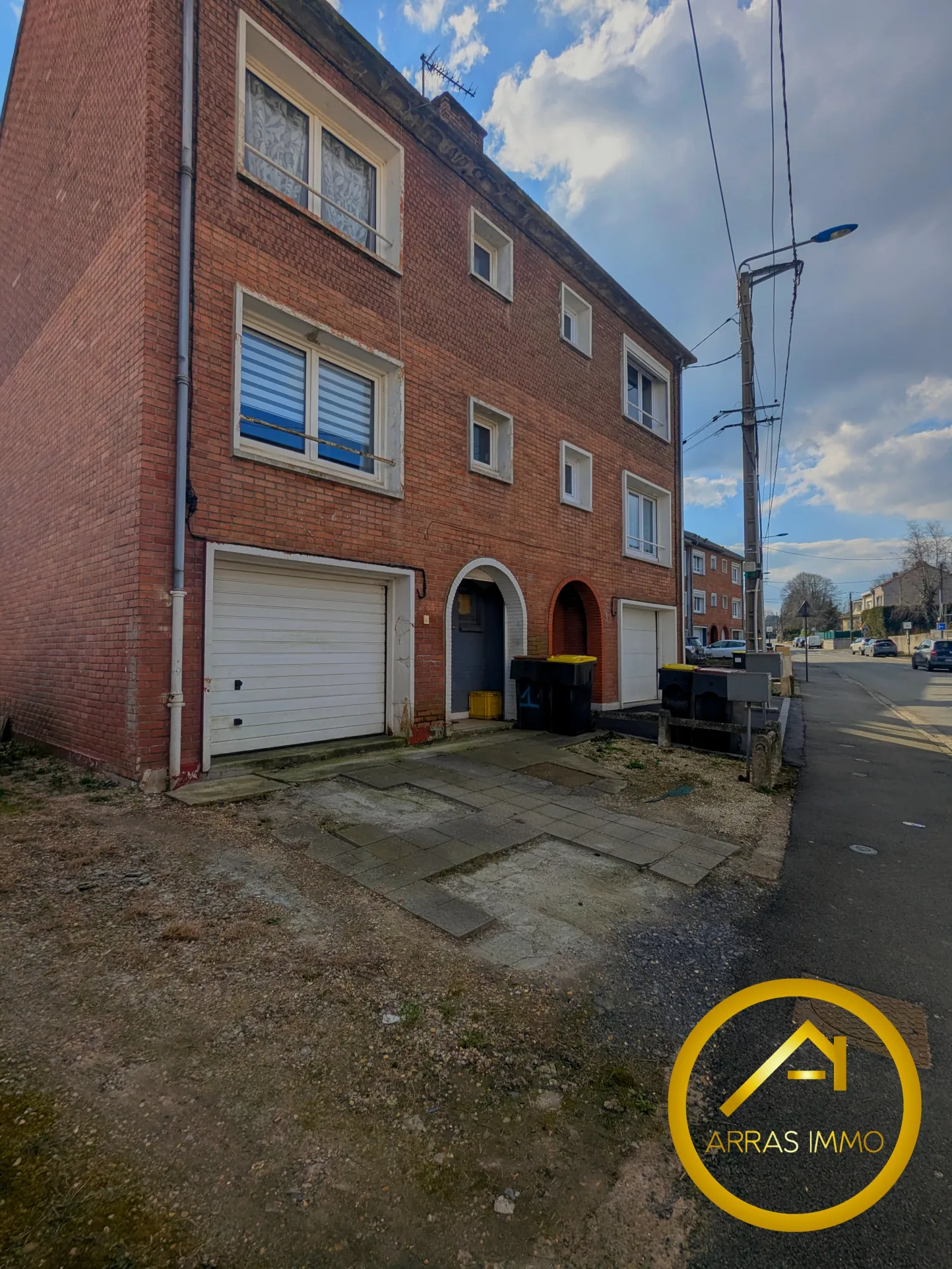 À vendre maison de 70 m² à Avion, proche commodités avec garage et panneaux solaires 
