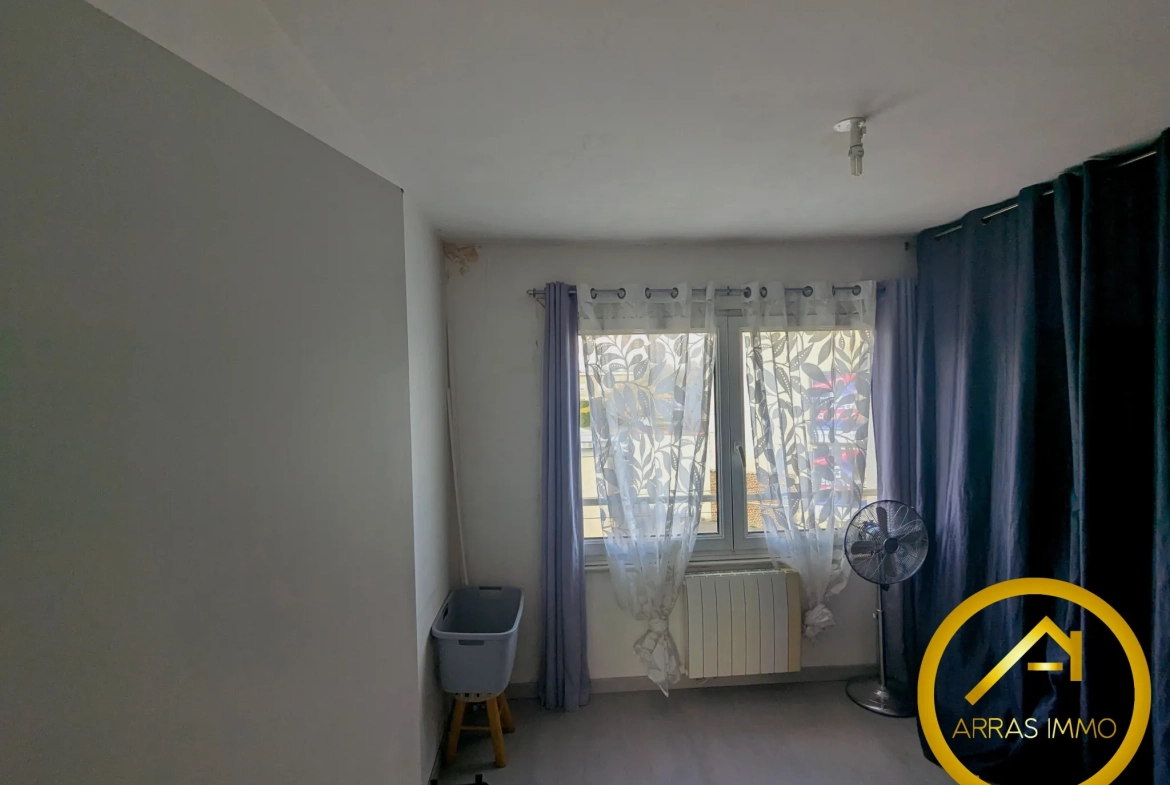 À vendre maison de 70 m² à Avion, proche commodités avec garage et panneaux solaires 