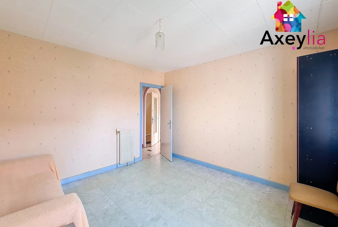 Maison familiale à Charlieu avec terrain de 1664 m² - 4 chambres 