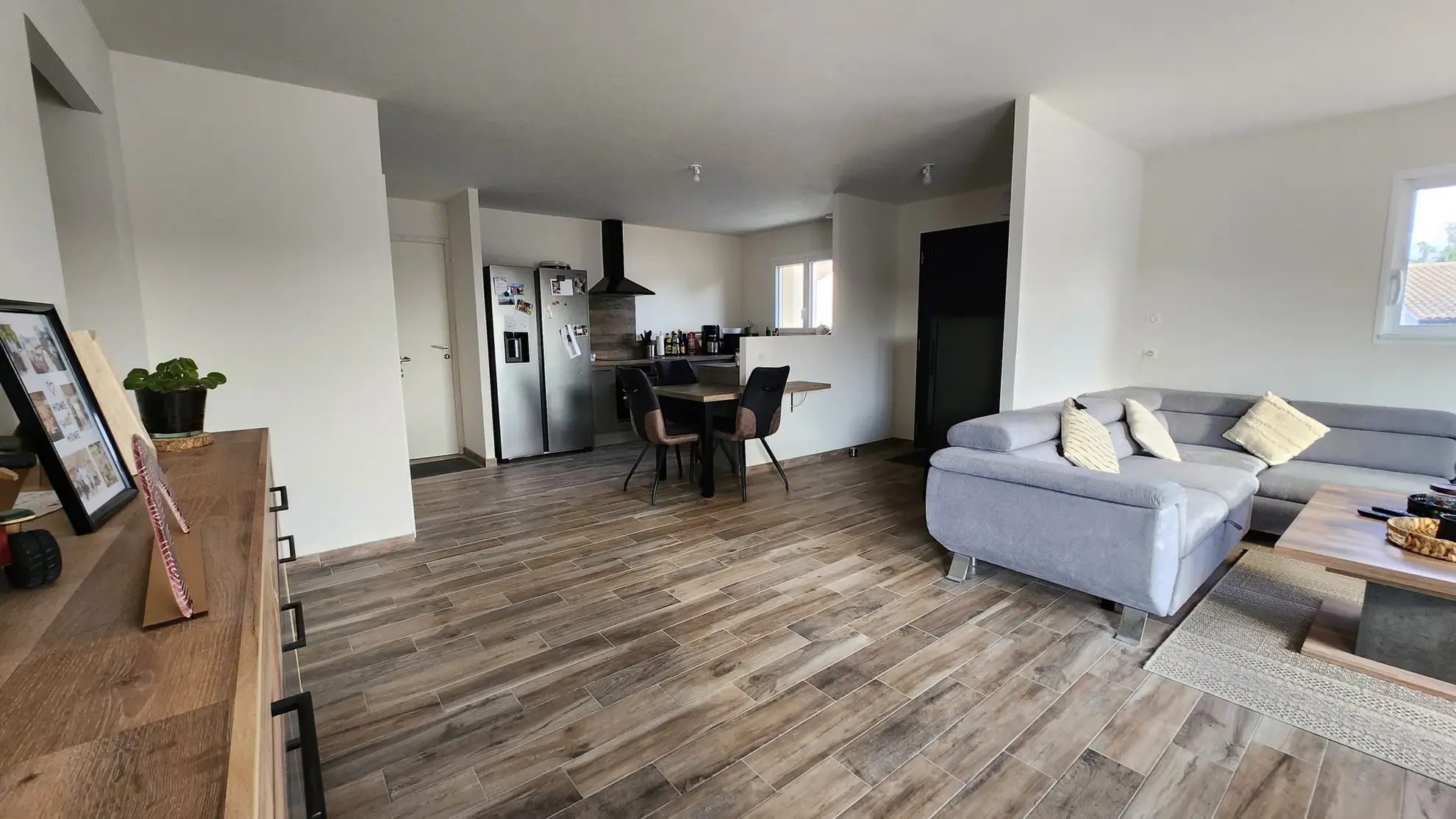 Maison moderne construite en 2023 avec 3 chambres et grand garage à Saint Aubin la plaine 