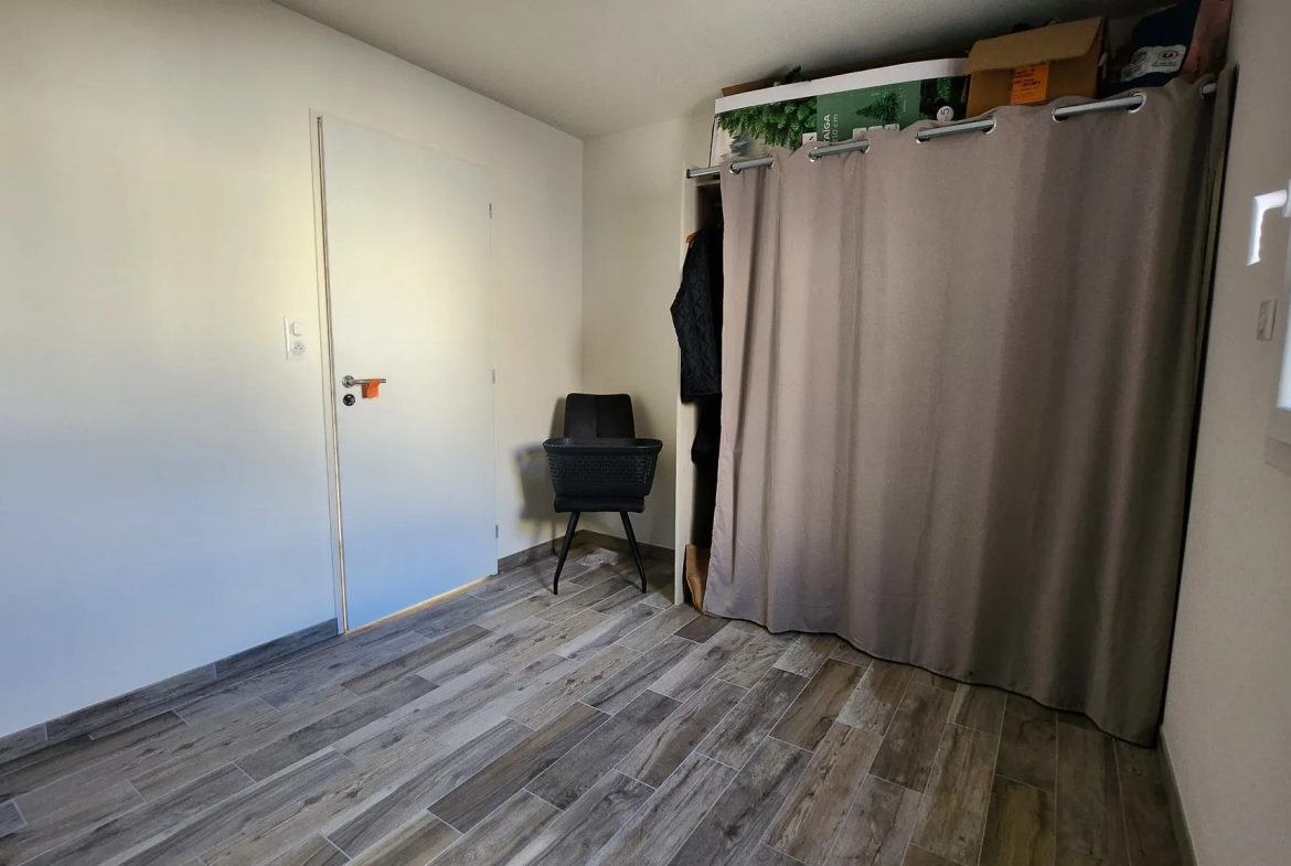 Maison moderne construite en 2023 avec 3 chambres et grand garage à Saint Aubin la plaine 