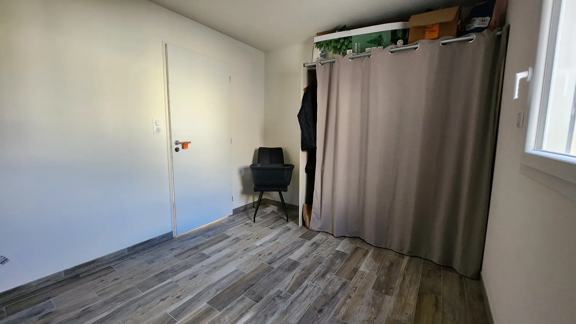 Maison moderne construite en 2023 avec 3 chambres et grand garage à Saint Aubin la plaine 
