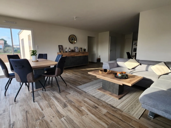 Maison moderne construite en 2023 avec 3 chambres et grand garage à Saint Aubin la plaine