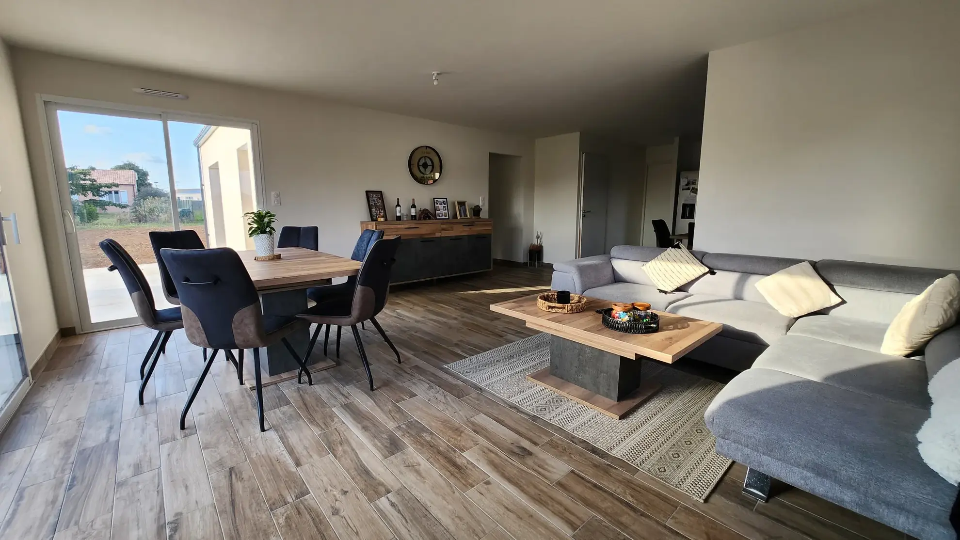 Maison moderne construite en 2023 avec 3 chambres et grand garage à Saint Aubin la plaine 