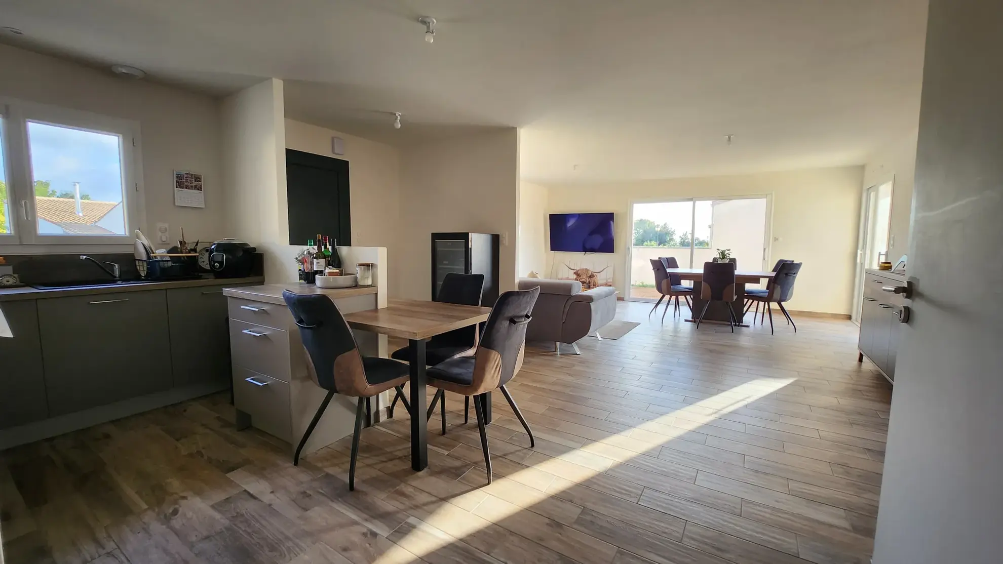 Maison moderne construite en 2023 avec 3 chambres et grand garage à Saint Aubin la plaine 