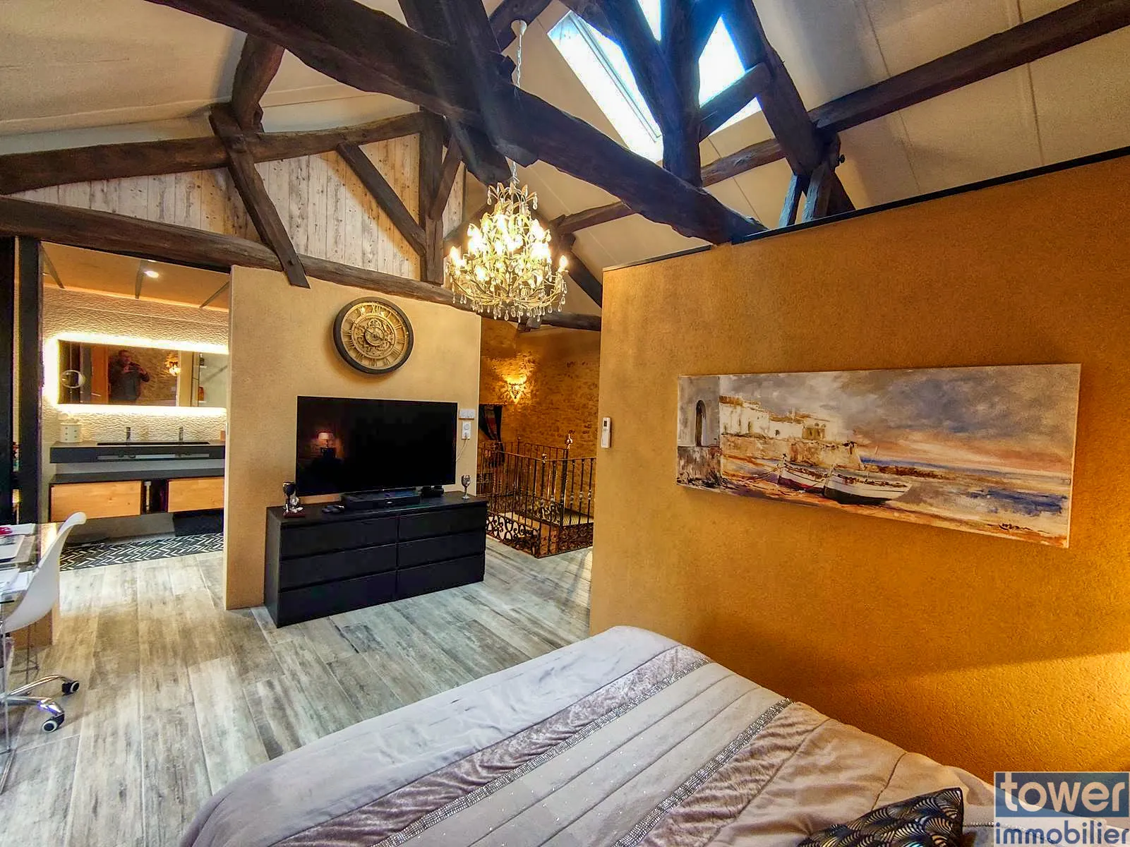 Maison de village rénovée à Villefranche du Périgord - 74 m² avec jardin et terrasse 