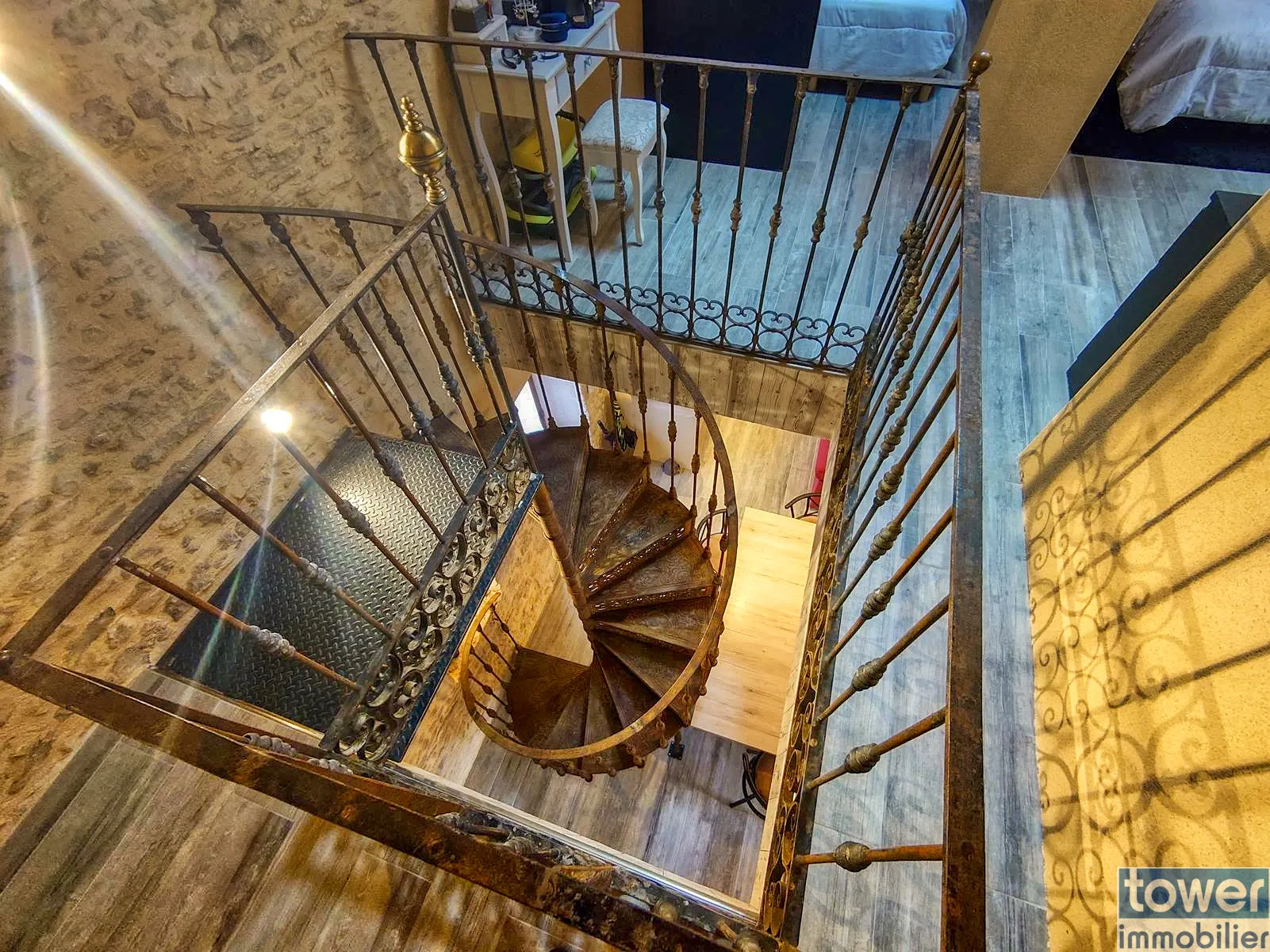 Maison de village rénovée à Villefranche du Périgord - 74 m² avec jardin et terrasse 