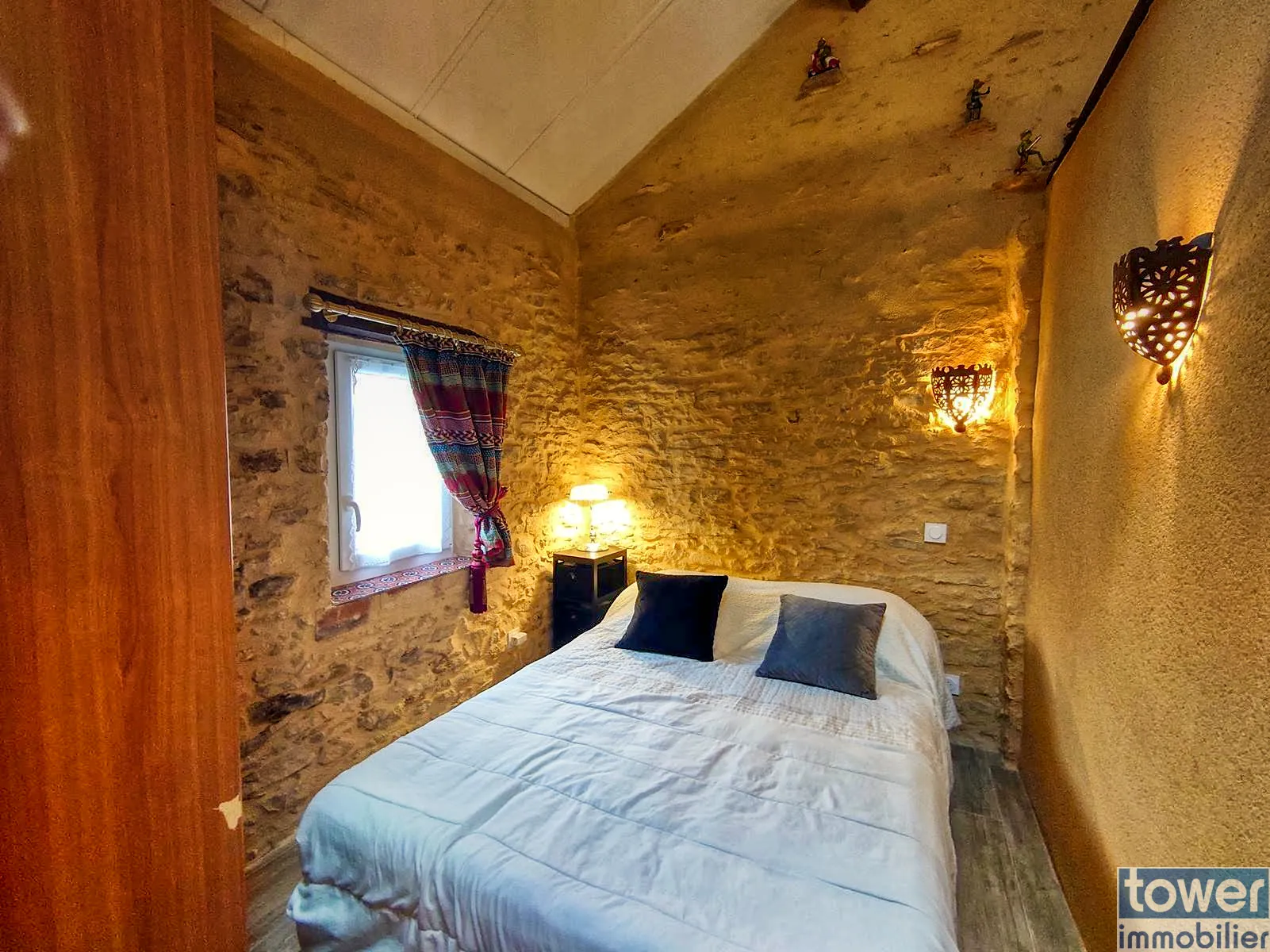 Maison de village rénovée à Villefranche du Périgord - 74 m² avec jardin et terrasse 