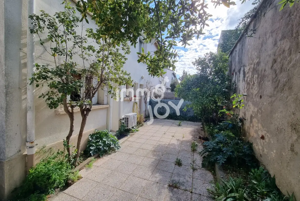 Belle maison familiale à Béziers avec jardin et garage proche du collège 
