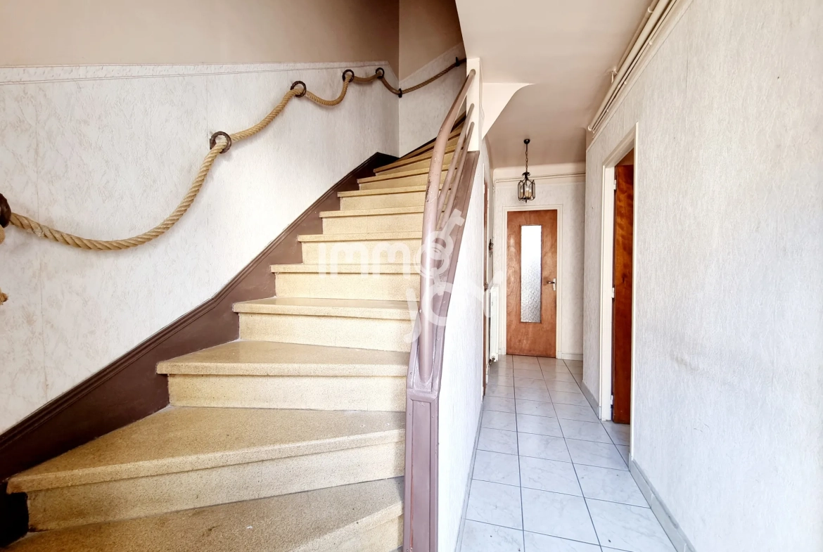 Belle maison familiale à Béziers avec jardin et garage proche du collège 