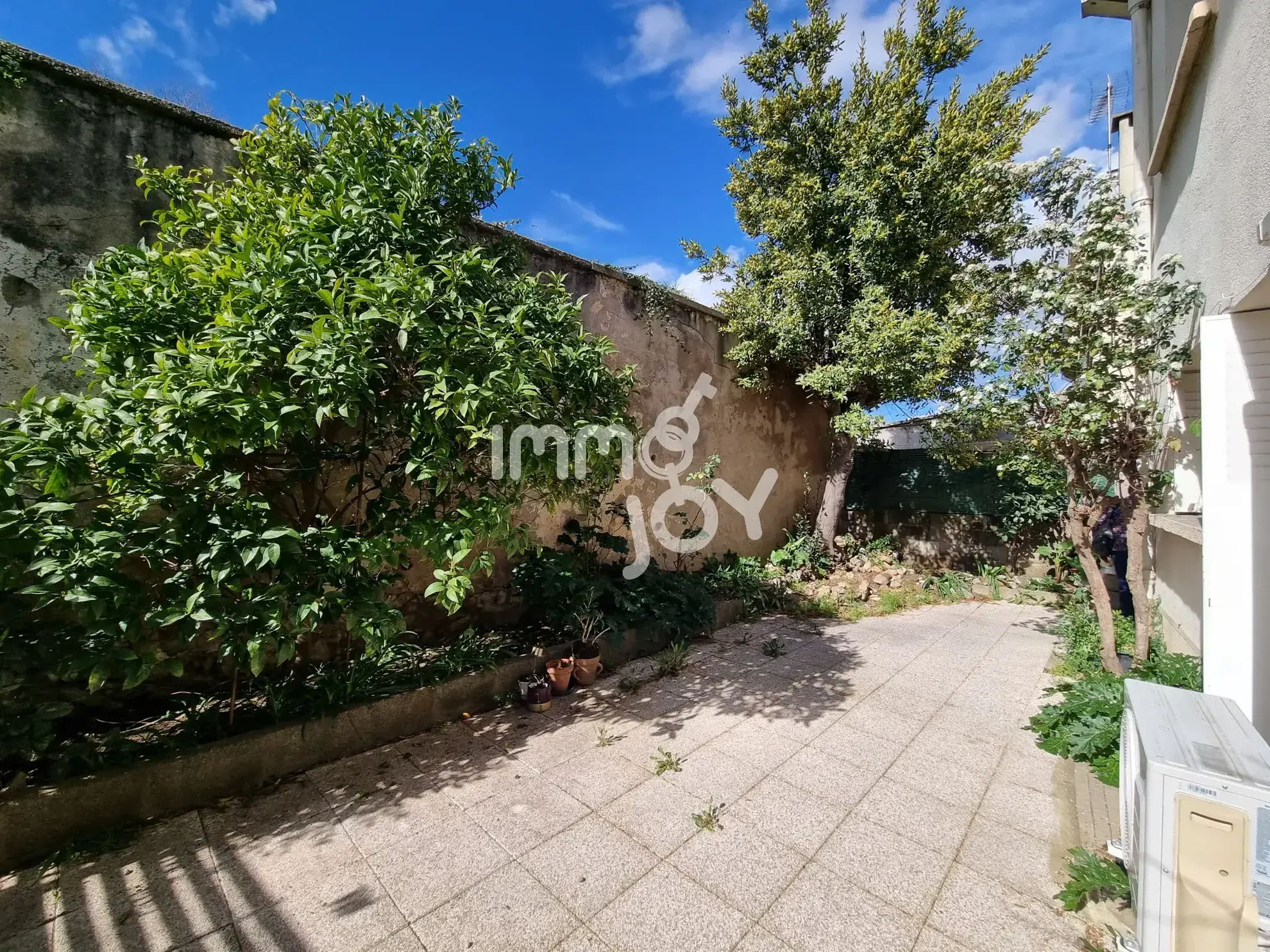 Belle maison familiale à Béziers avec jardin et garage proche du collège 