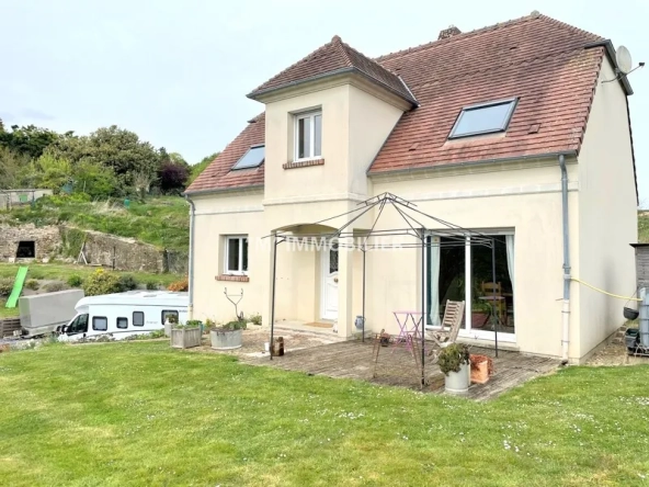 Maison 3 chambres avec jardin de 1600m² à Château-Thierry, calme et prestations haut de gamme 