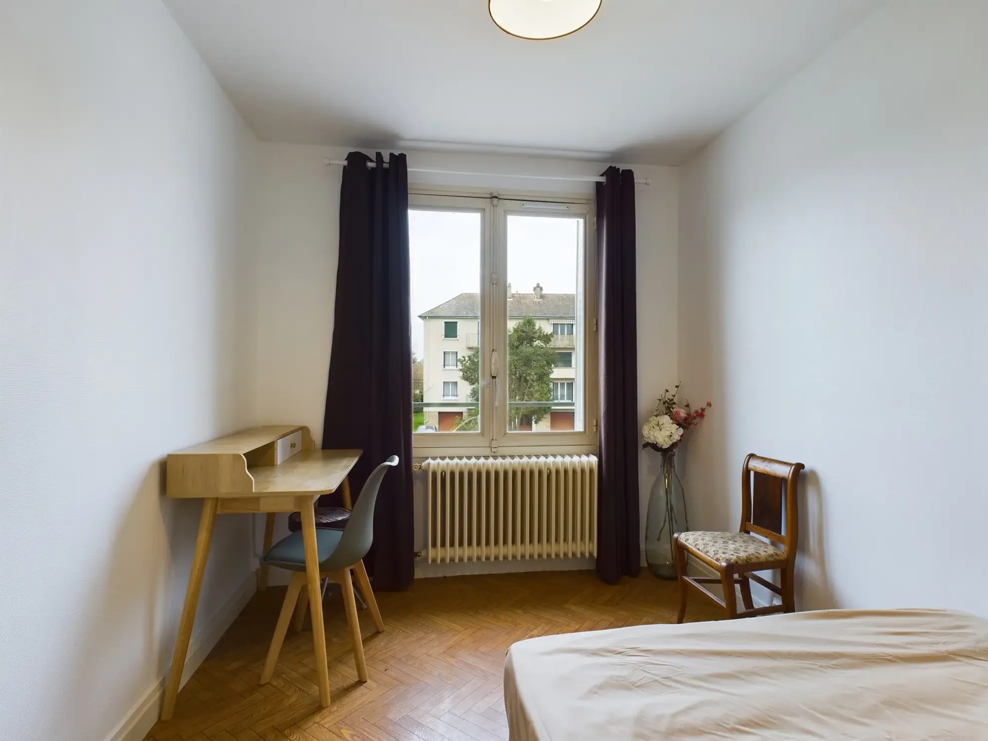 Appartement T4 lumineux à Nevers avec balcon et parking privé 
