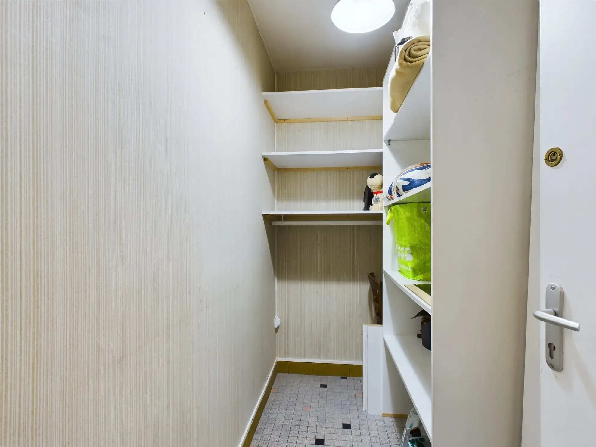 Appartement T4 lumineux à Nevers avec balcon et parking privé 