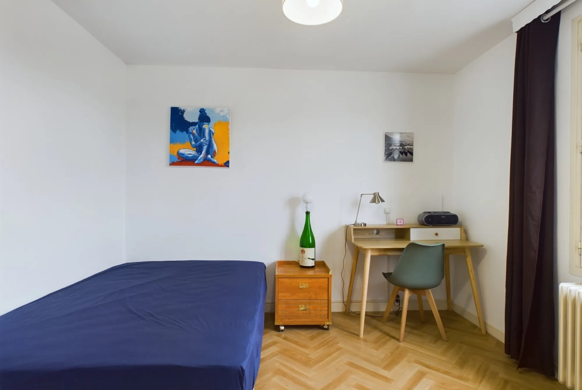 Appartement T4 lumineux à Nevers avec balcon et parking privé 