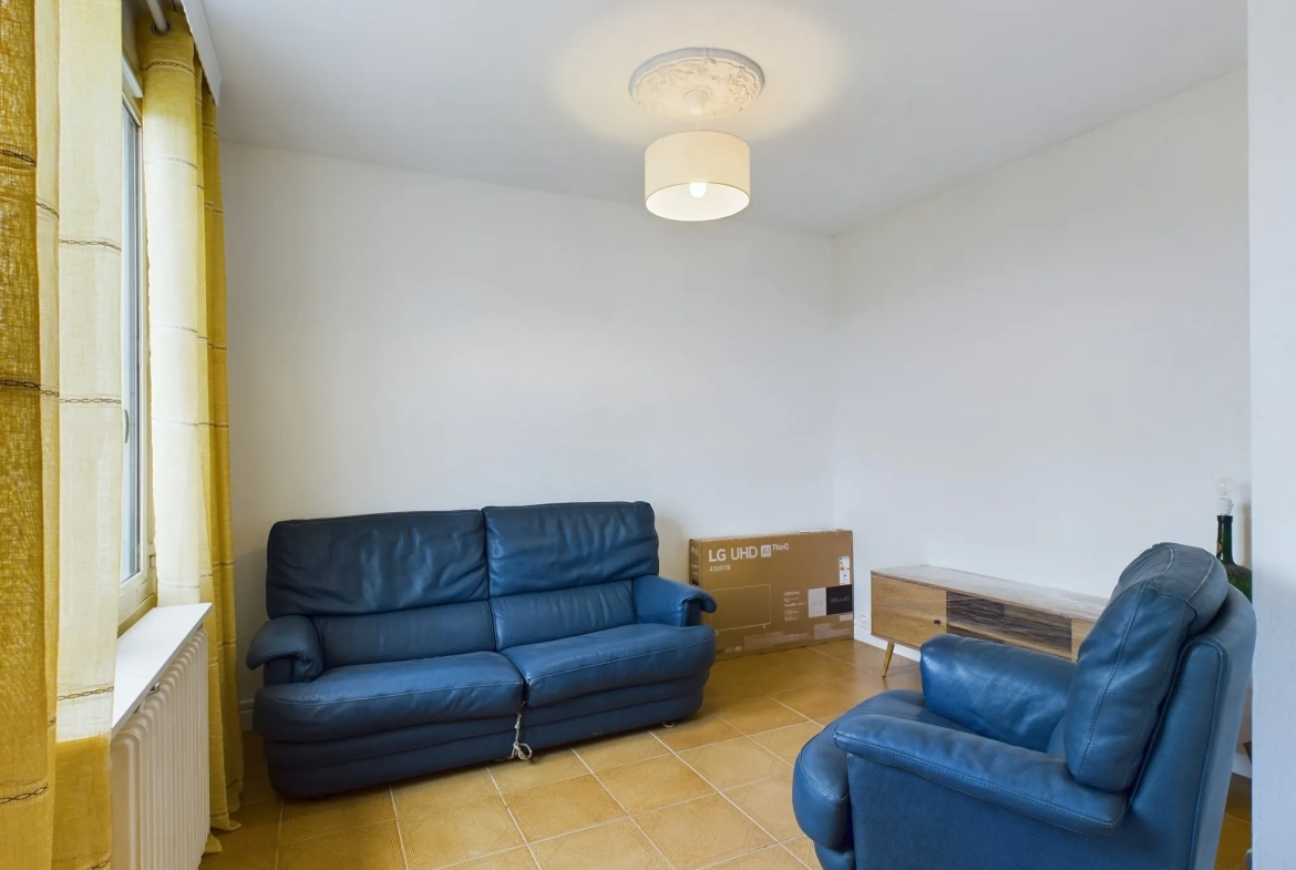 Appartement T4 lumineux à Nevers avec balcon et parking privé 