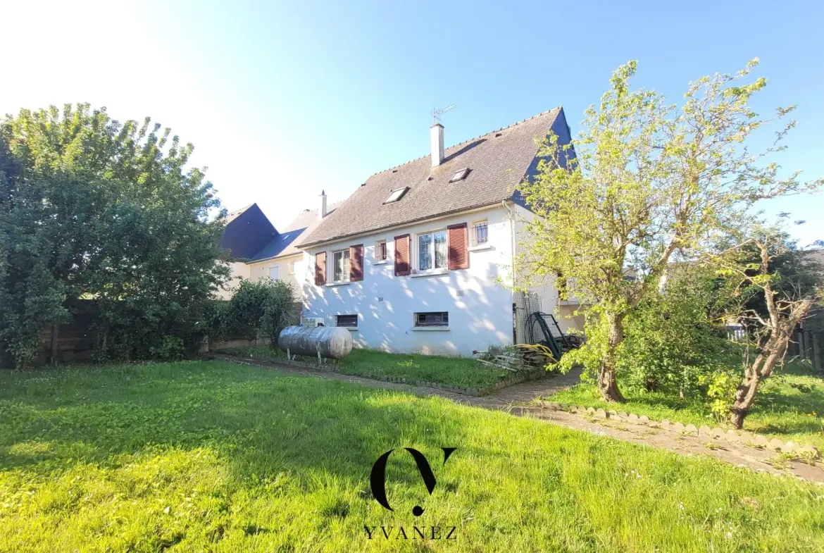 Maison à rénover de 110 m² avec terrain de 477 m² à Châteaugiron 