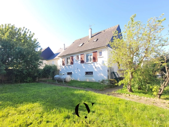 Maison à rénover de 110 m² avec terrain de 477 m² à Châteaugiron