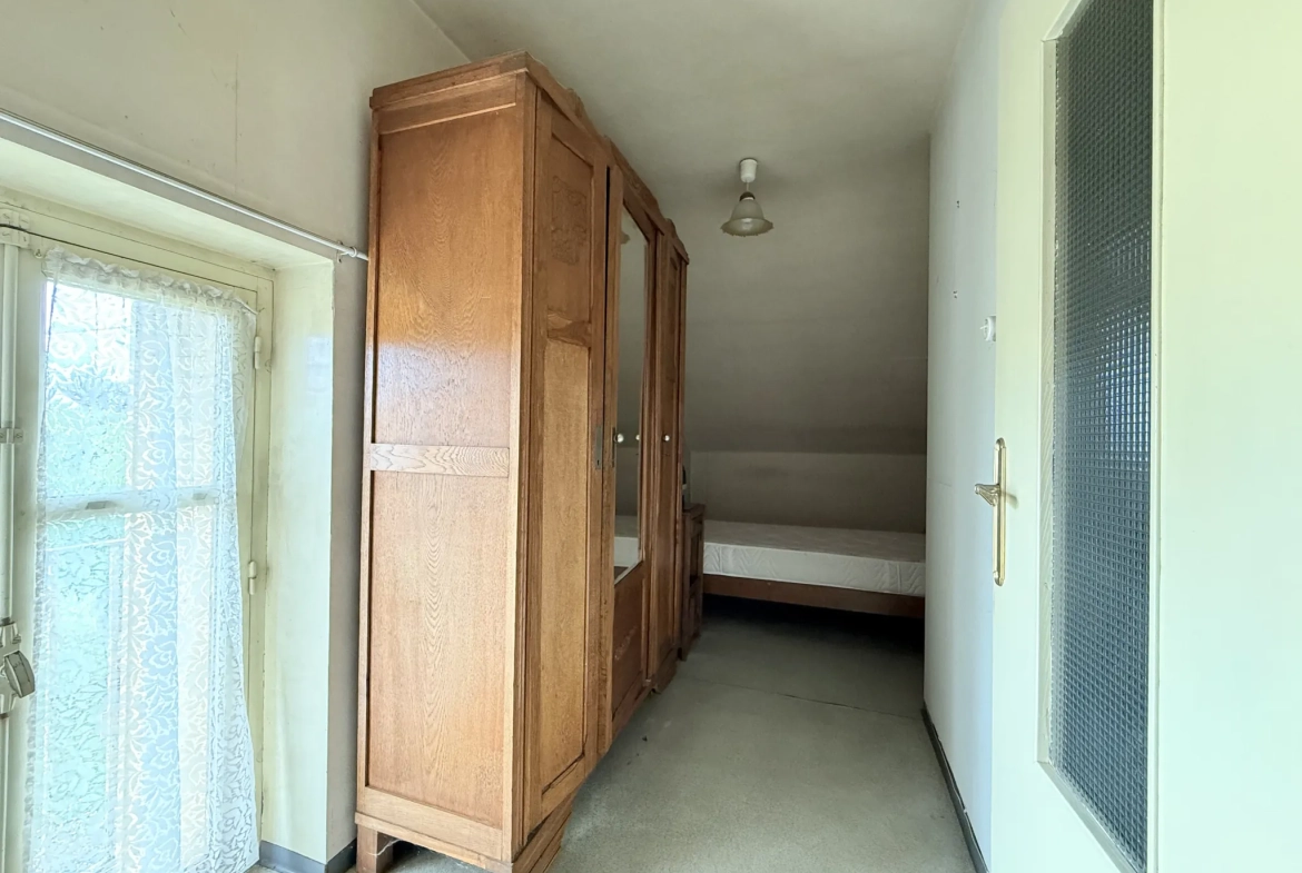 Maison à Mereau Nord 85 m² avec dépendances et terrain de 854 m² 