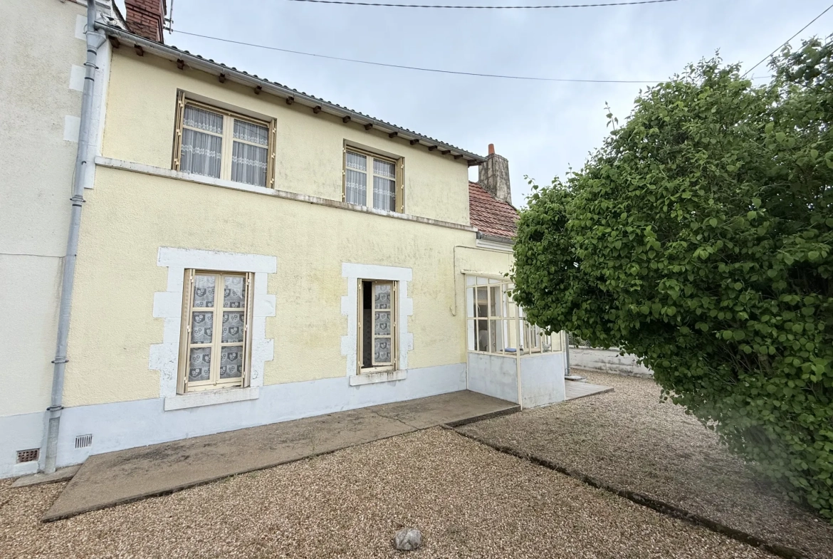Maison à Mereau Nord 85 m² avec dépendances et terrain de 854 m² 