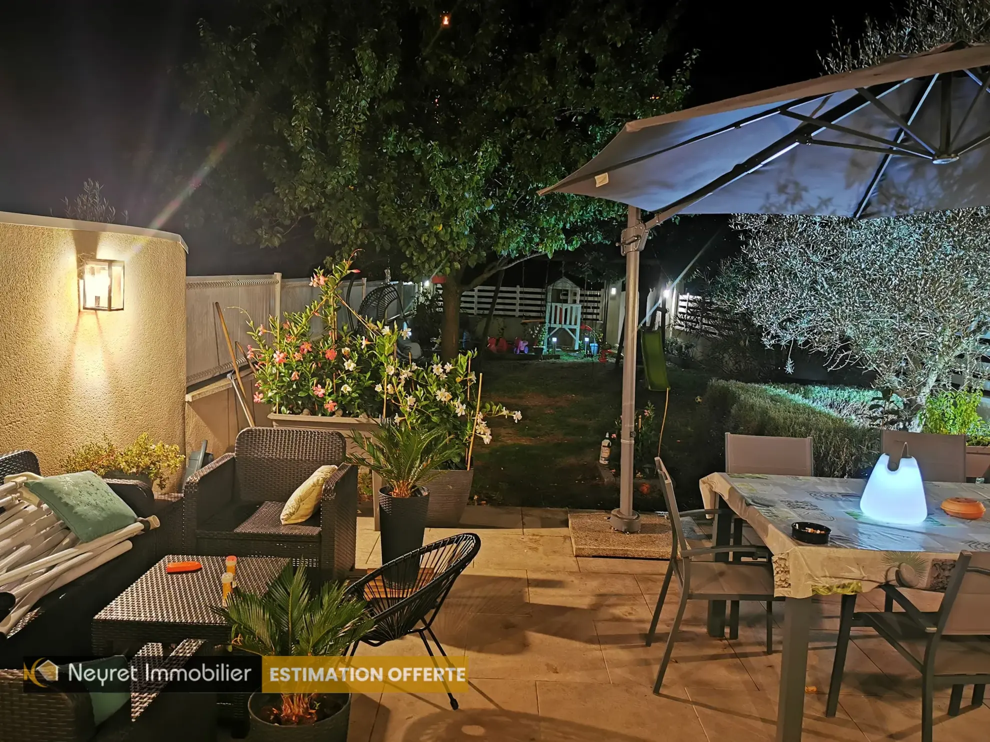 Maison mitoyenne type 4 avec garage et jardin à Mions 