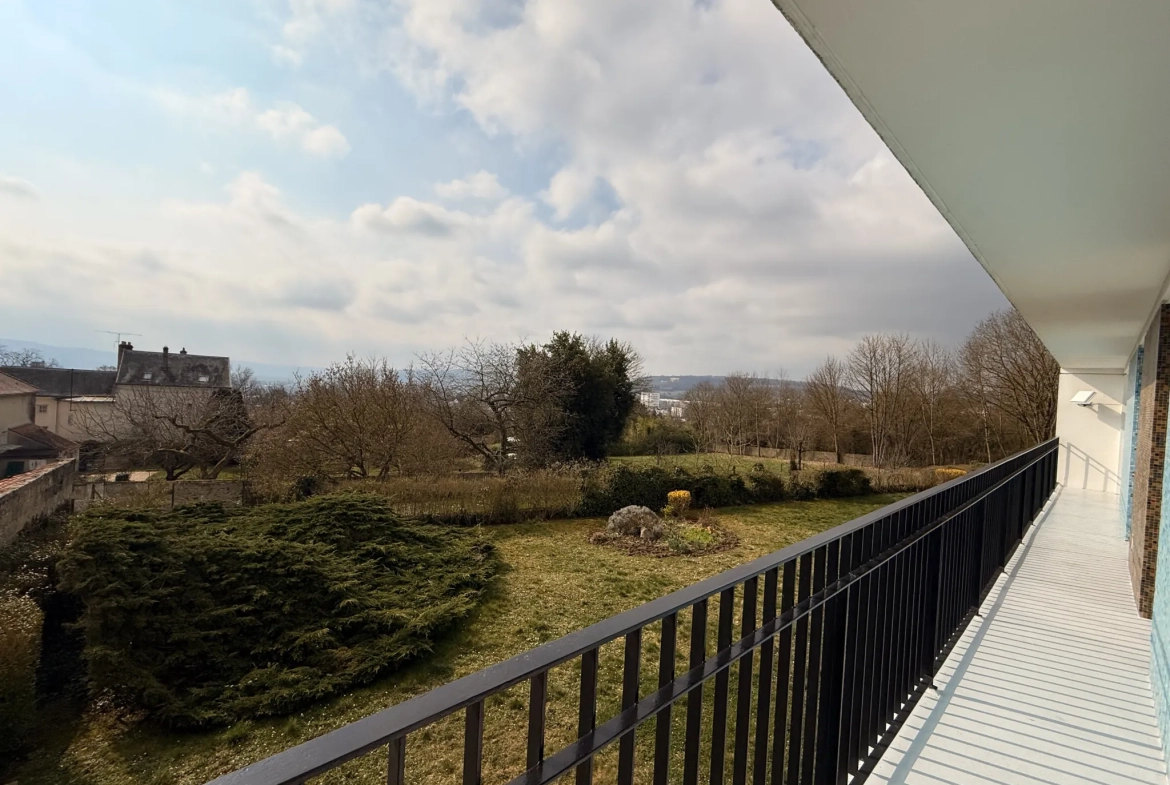 Appartement 87m² à Château-Thierry avec balcon, cave et parking 