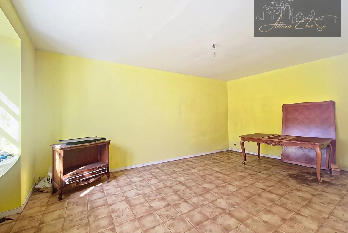 Maison de village à vendre à Cassagnes Begonhes avec potentiel de rénovation 