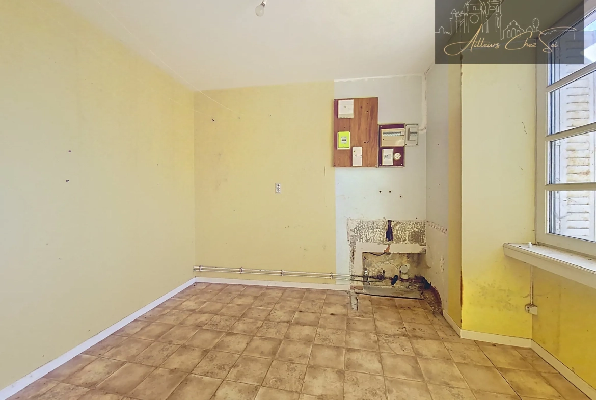 Maison de village à vendre à Cassagnes Begonhes avec potentiel de rénovation 