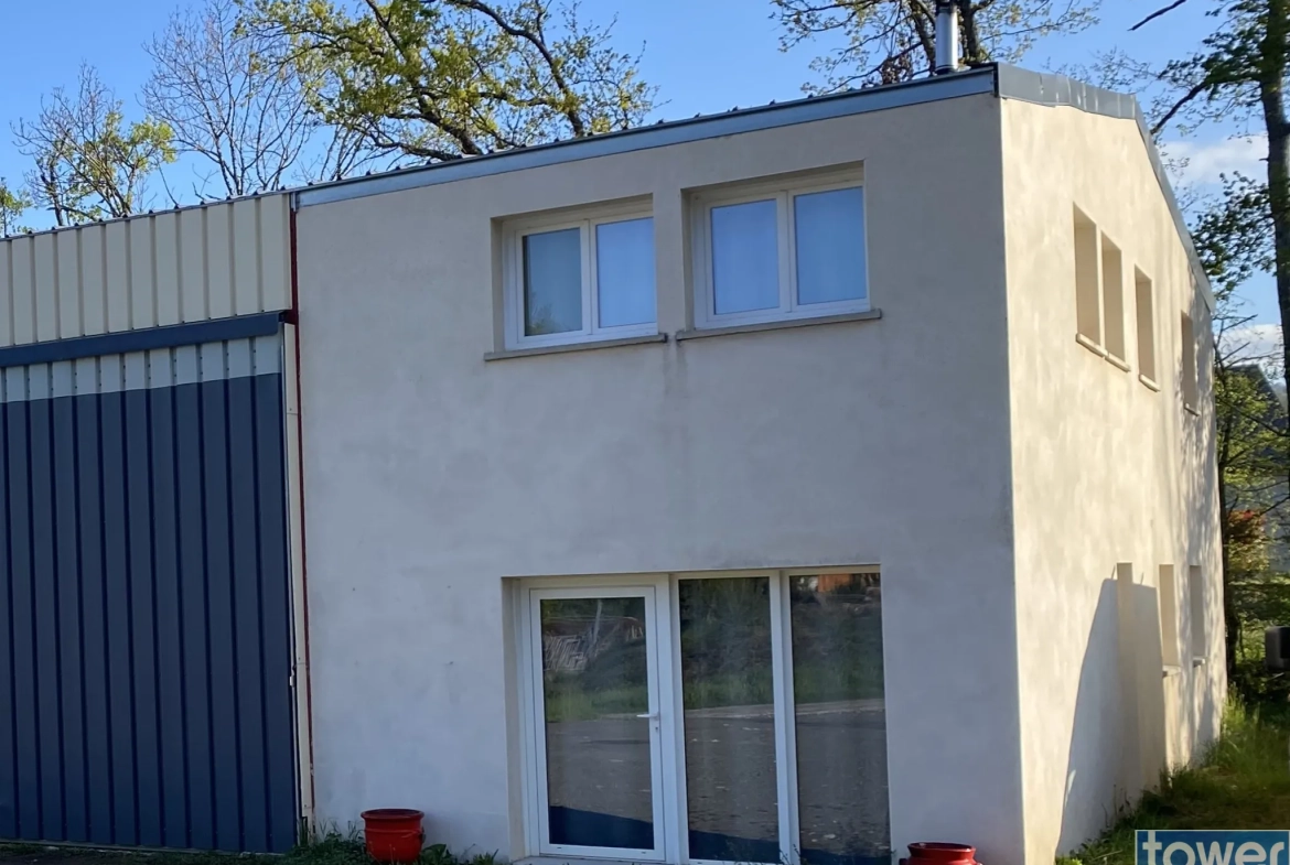 Vente ensemble immobilier avec atelier et maison à Saint Laurent d’Olt 