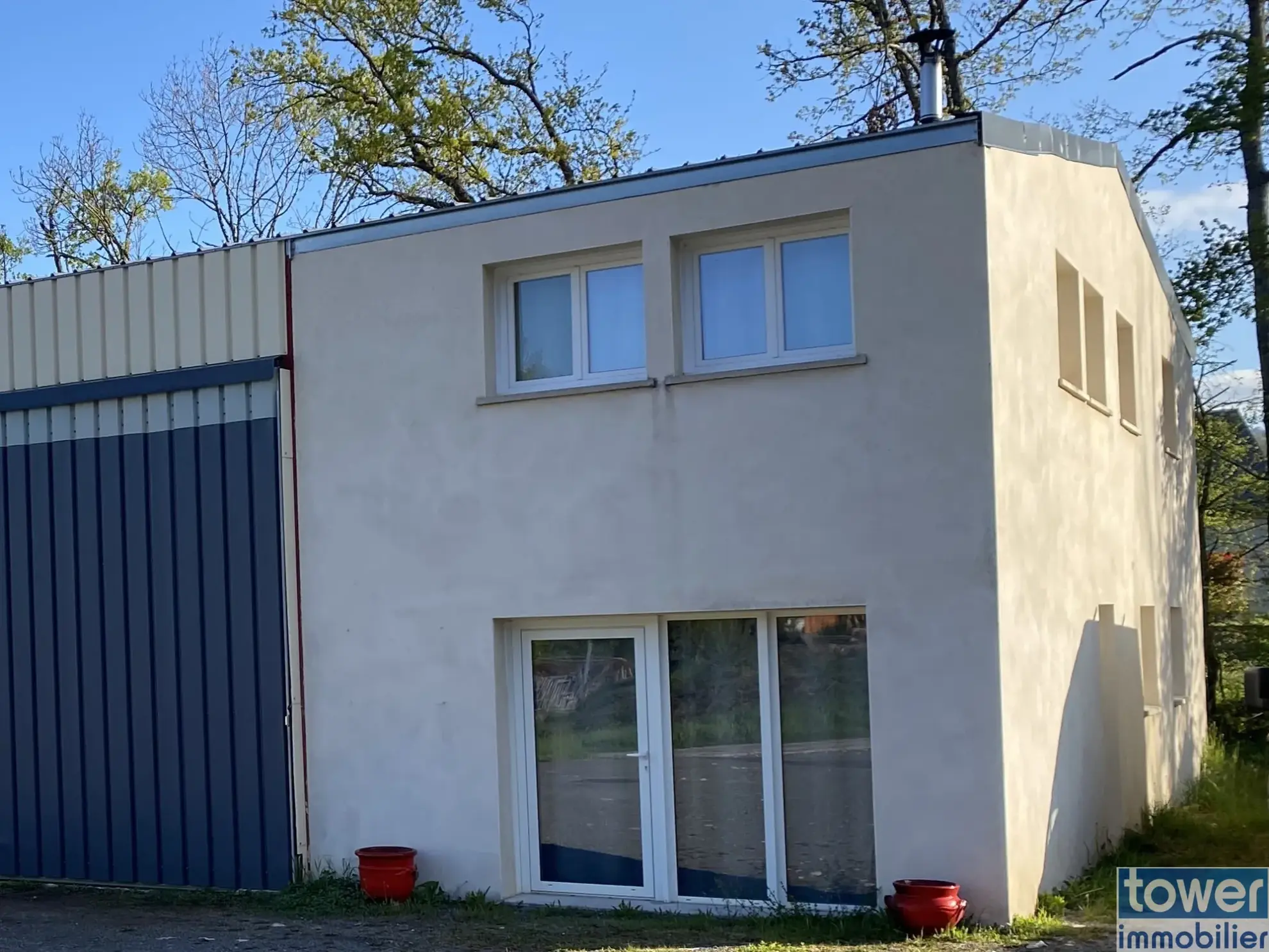 Vente ensemble immobilier avec atelier et maison à Saint Laurent d’Olt 