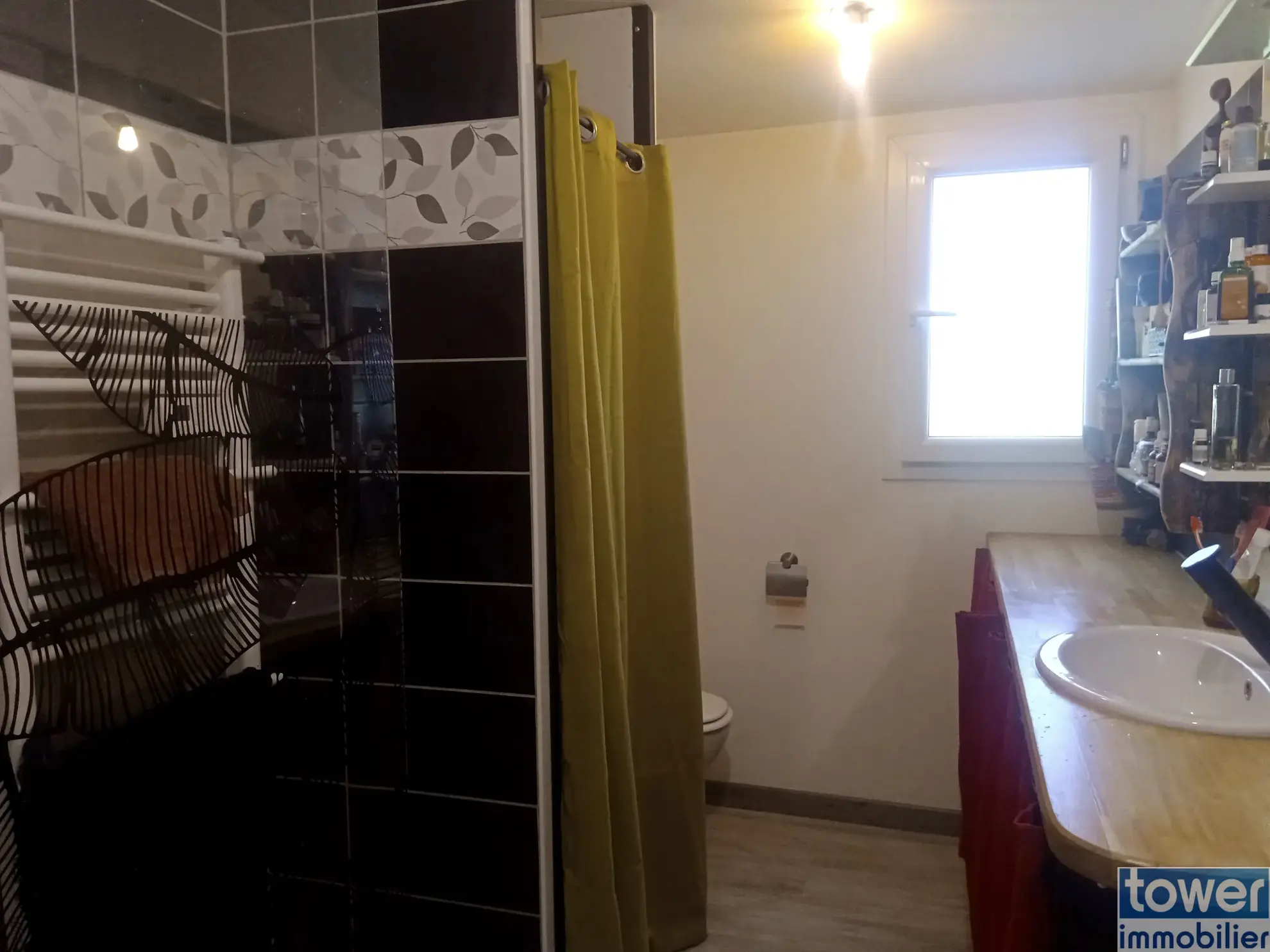 Vente ensemble immobilier avec atelier et maison à Saint Laurent d’Olt 