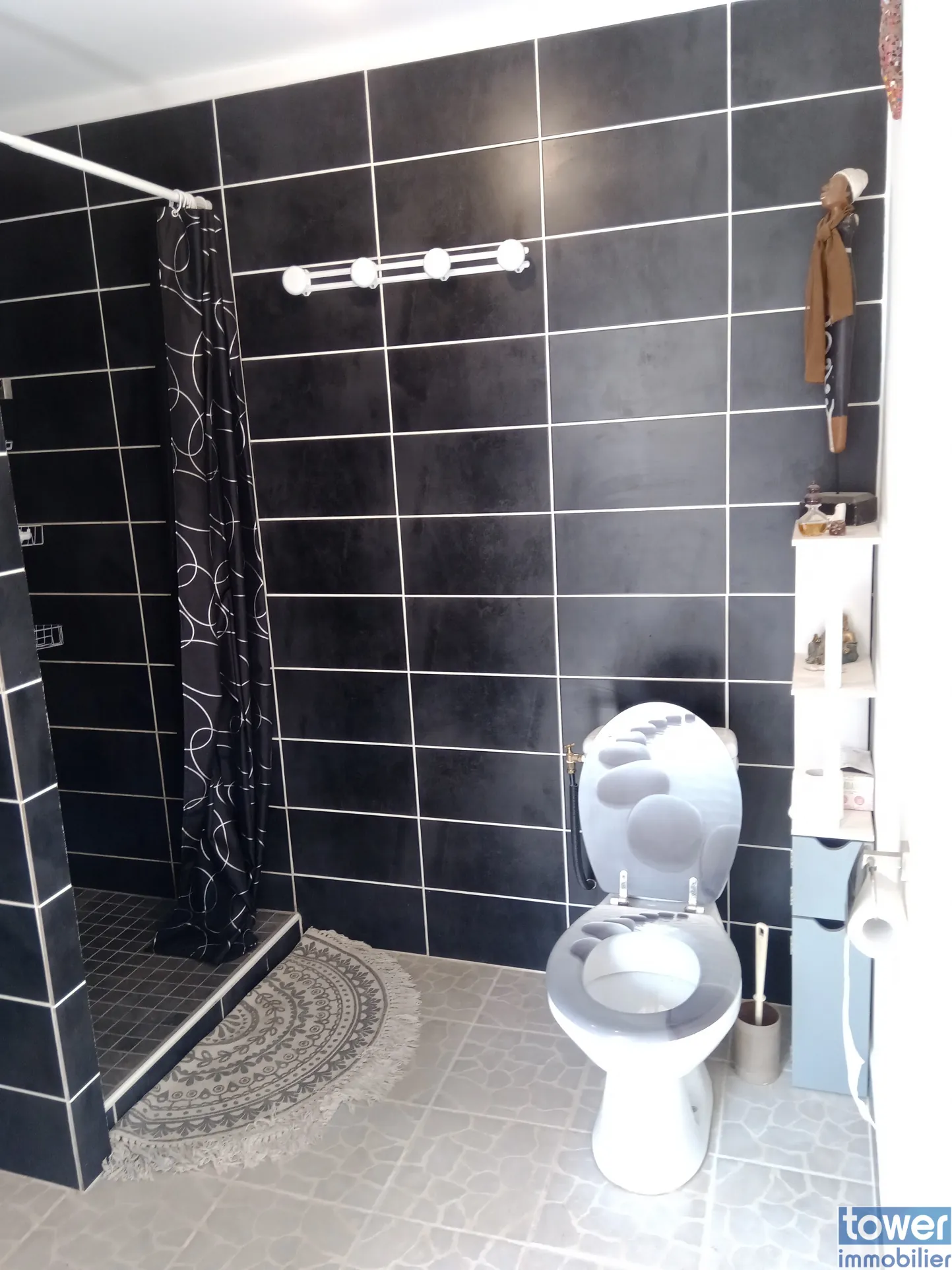 Vente ensemble immobilier avec atelier et maison à Saint Laurent d’Olt 
