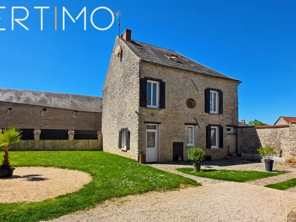 Maison de charme en pierres à Rouvray-Saint-Denis avec dépendances et jardin clos