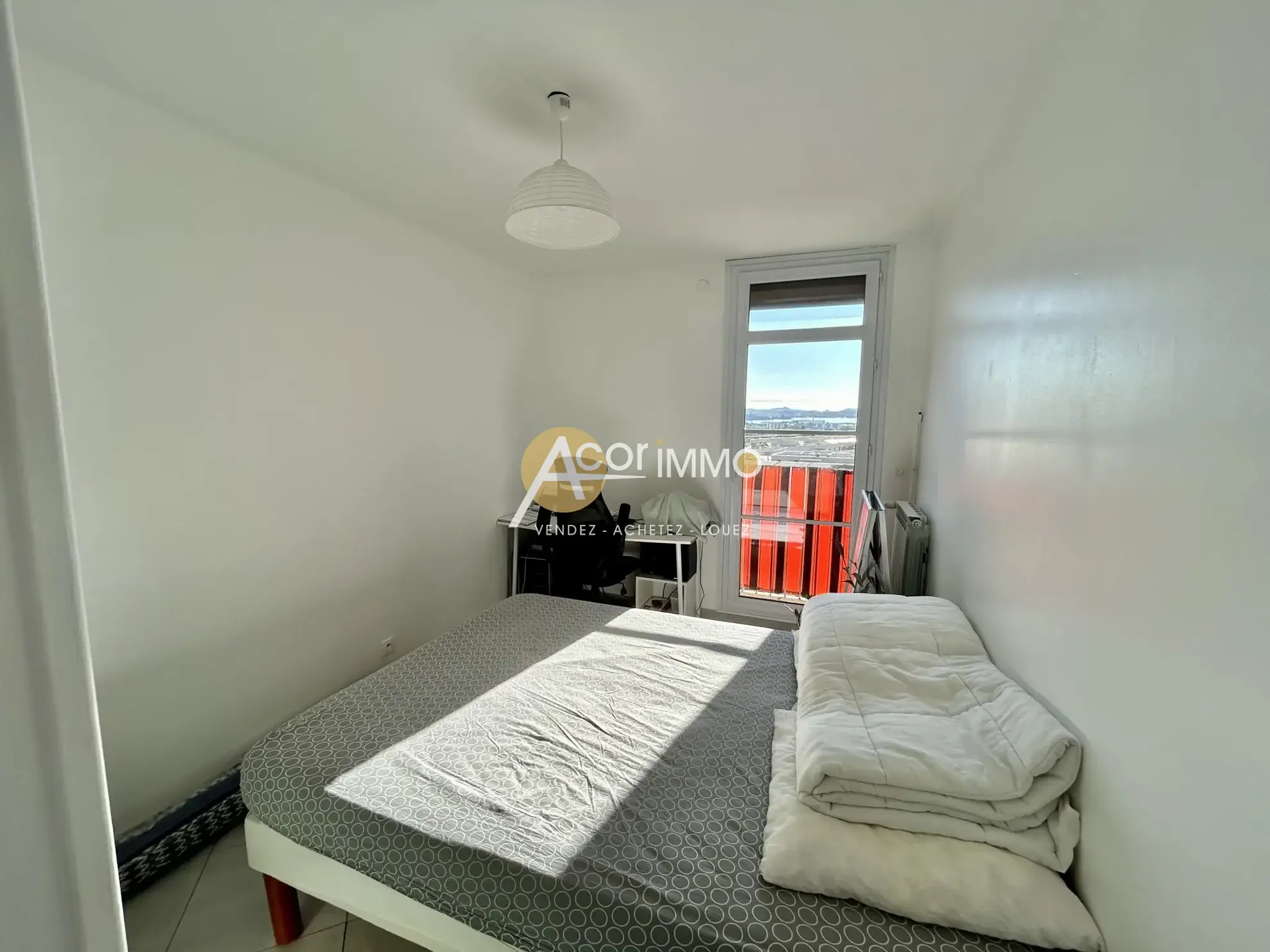 Appartement traversant de 100 m² avec terrasse à La Seyne-sur-Mer 