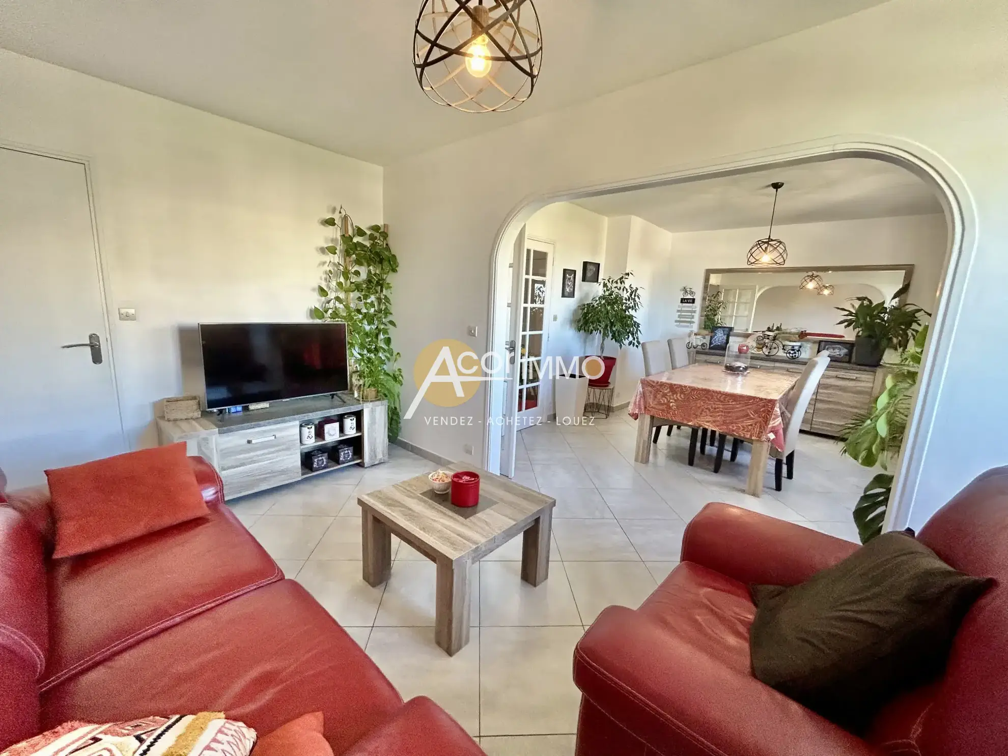 Appartement traversant de 100 m² avec terrasse à La Seyne-sur-Mer 
