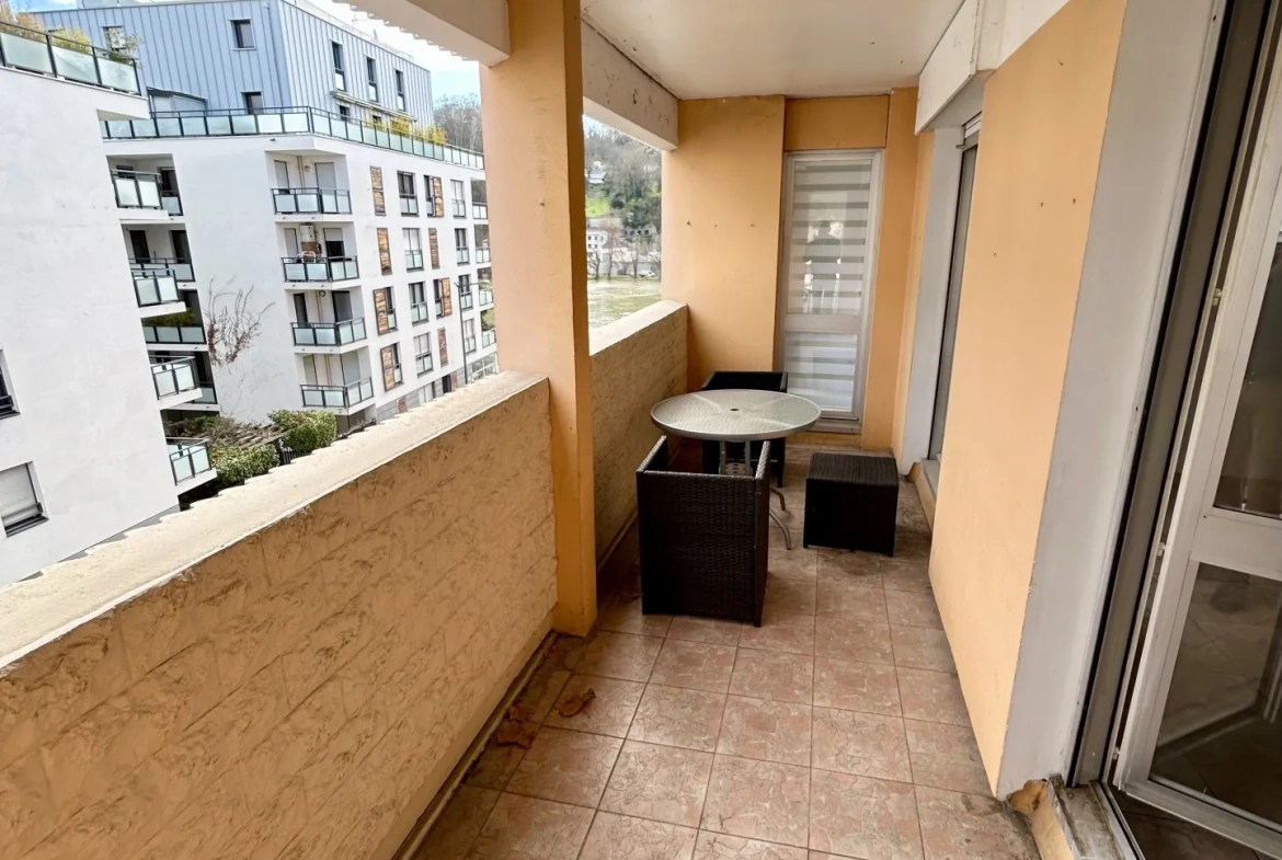 Appartement T3 lumineux avec balcon et garage à Lyon 9ème Gare de Vaise 