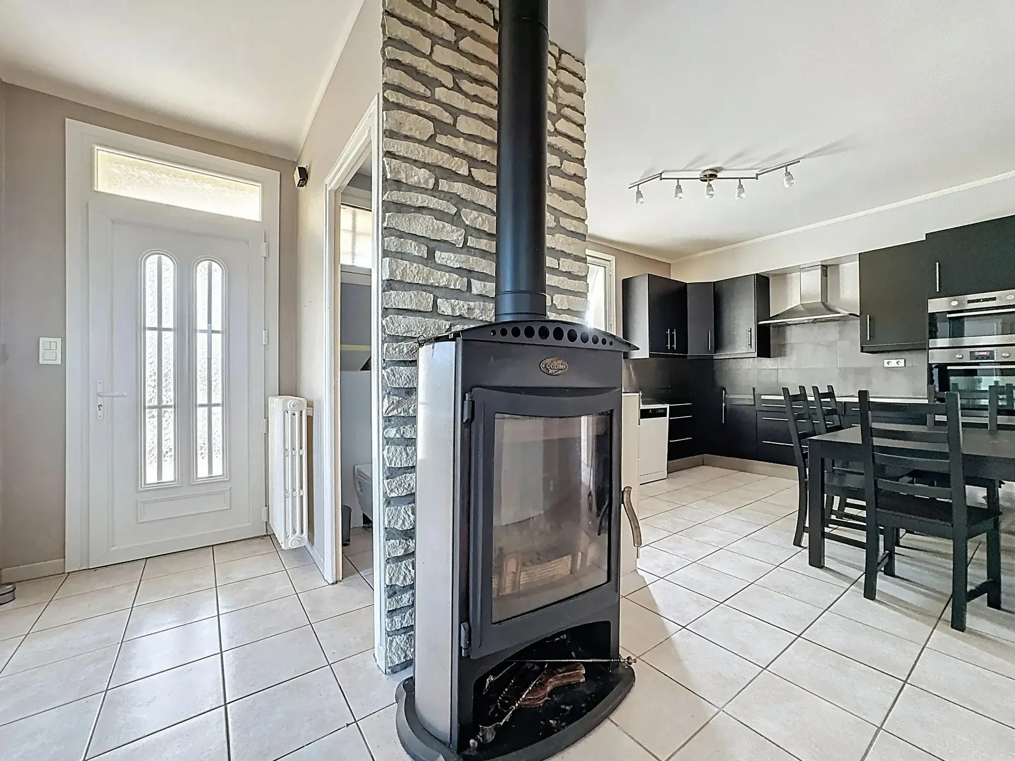 Grande maison familiale rénovée à Montauban avec terrain de 1354 m² 